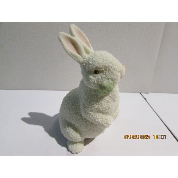 DEPARTMENT 56 EASTER 1996 VINTAGE SNOW BABY BUNNY RABBIT CARROT IN MOUTH - Picture 1 of 6